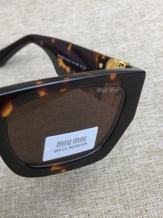 NWT Miu Glimpse sunglasses main image 5